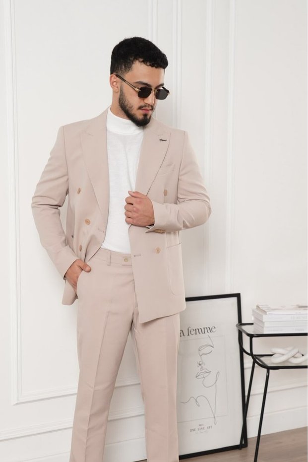Classics Men's Slim Fit 6-Drop Pointed-Collar Double-Breasted Suit with Pockets and Polka Dots