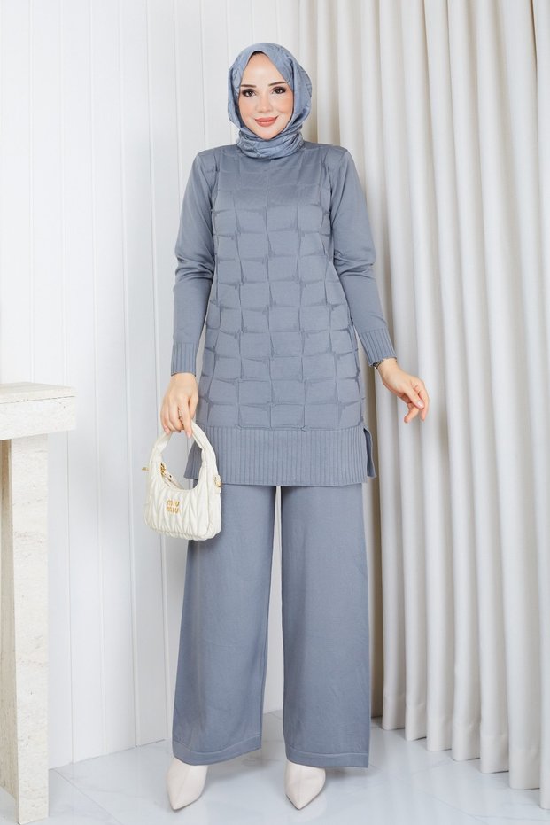 Women's Modest Tunic, Cold-Spun Yarn, Square Pattern, Crew Neck, Long Sleeves, Slit, Gray