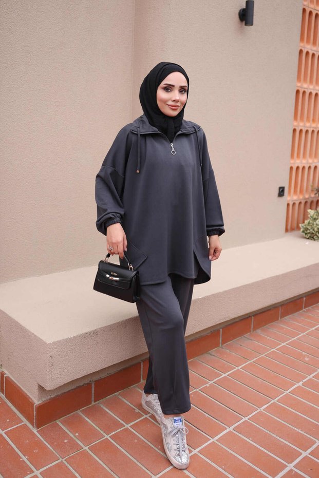 Anthracite Collared Zipper-Front Tunic and Pants Set