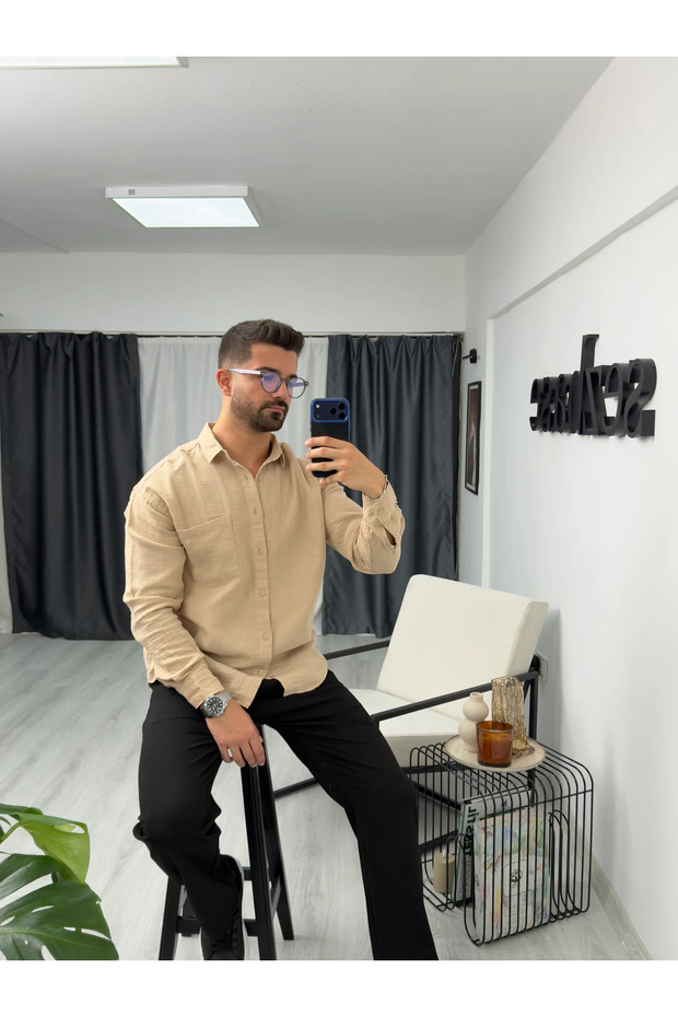 Men's Single-Pocket Textured Cotton Long-Sleeve Shirt