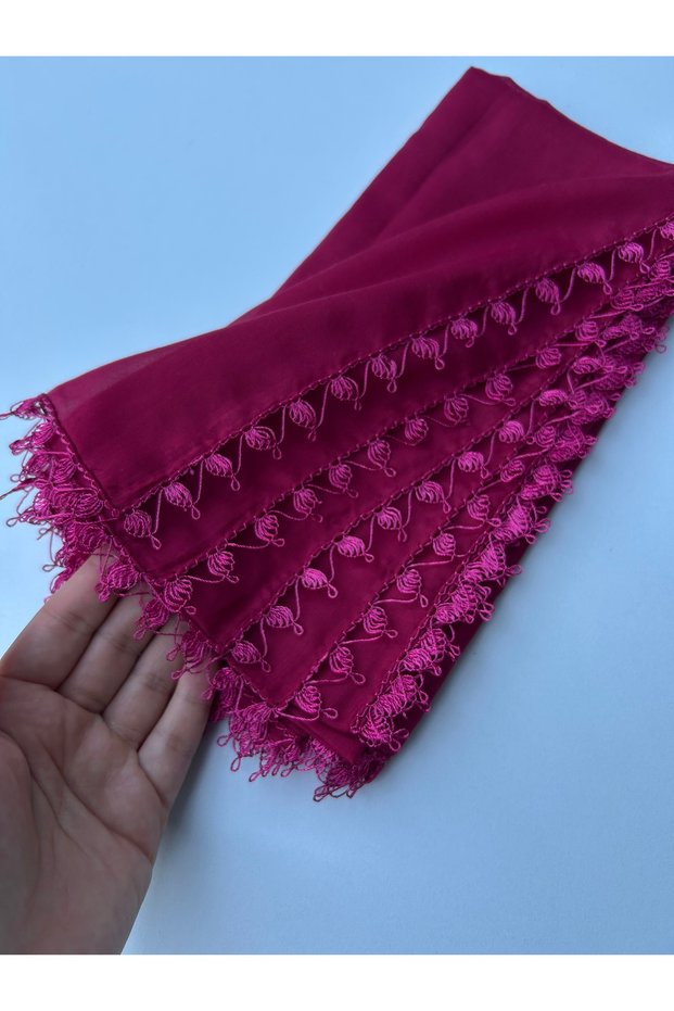 Handmade fuchsia-colored square headscarf with needle lace, 100x100 cm, handcrafted