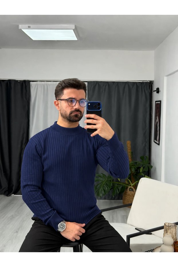 Half-Turtleneck, Corded Fabric, Long-Sleeved Sweater