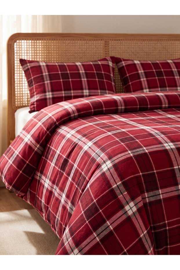 ESVAB • Modern & Elegant Checked Embroidered Double Bedding Set