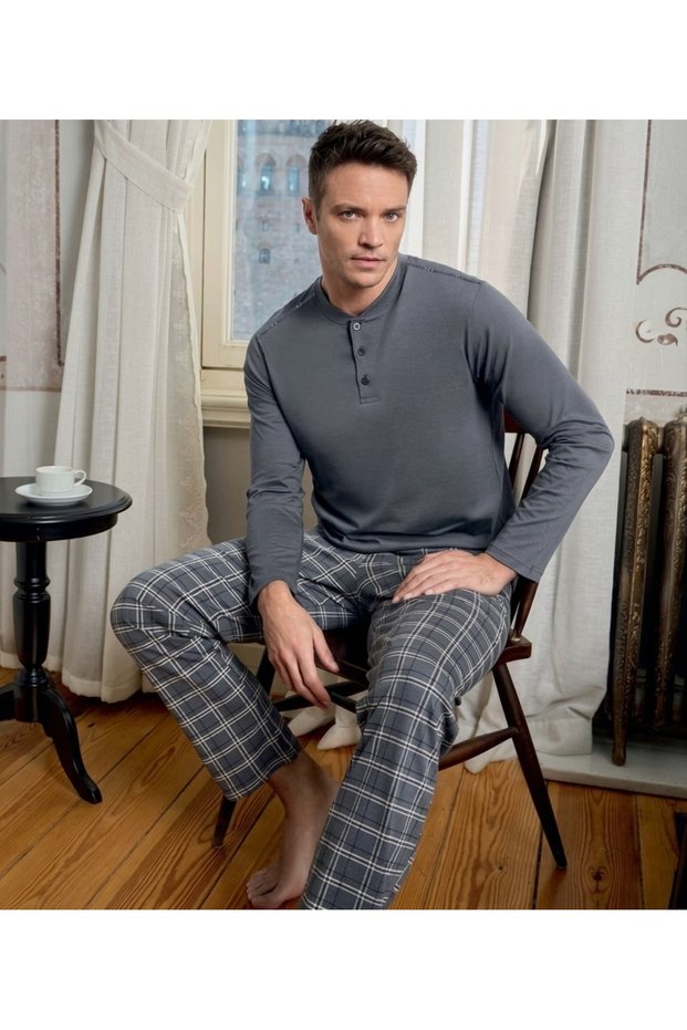 Men’s Plaid, Button-Collar, Pocketed, Long-Sleeved Jersey Pajama Set