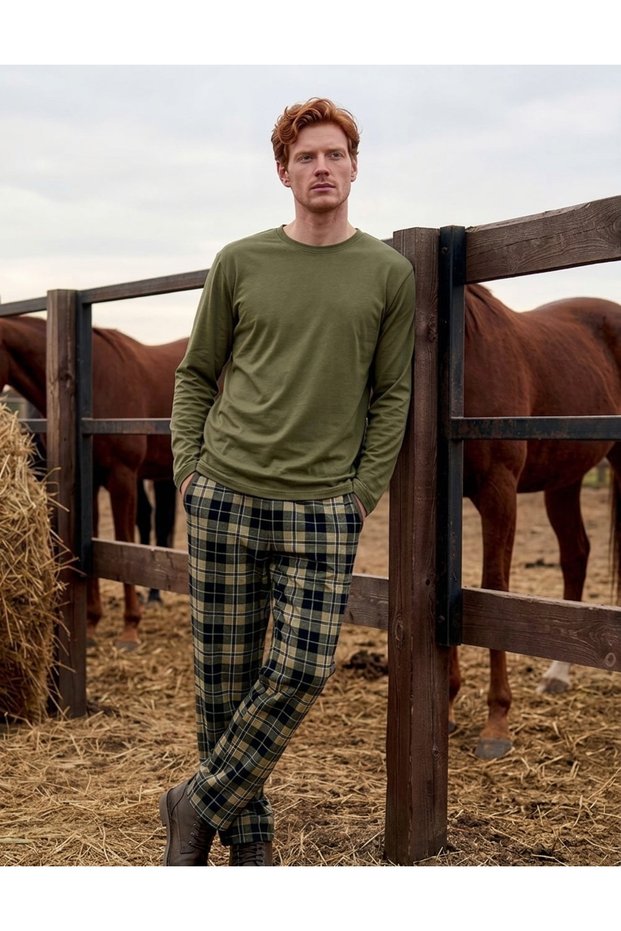 Men’s Plaid Round-Necked, Pocketed, Long-Sleeved "Pamuksoft" Winter Pajama Set