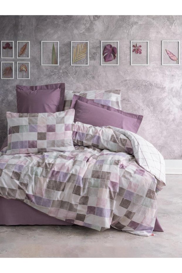 Maro Kurusu Double-Size Bedding Set
