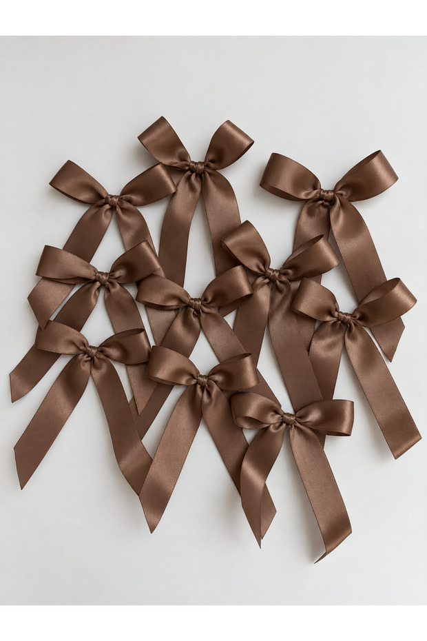 10 ready-made long satin ribbon bows, each 3 cm wide, with a bow detail for a birthday party