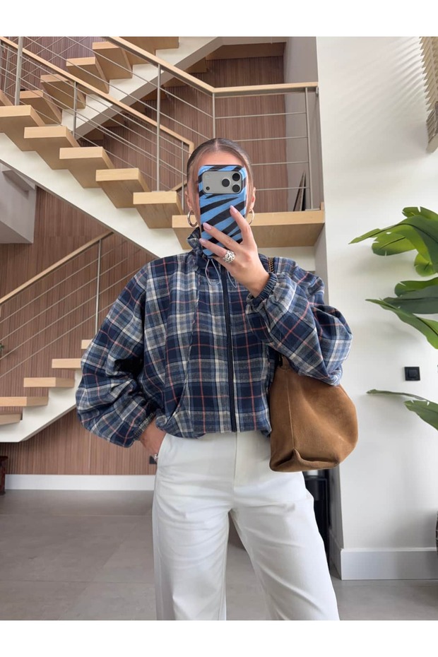 OVERSIZED CHECKED MOCK NECK JACKET