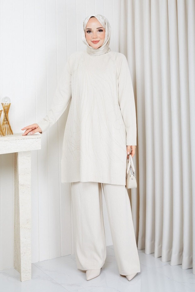Women's Ecru Knit Modest Tunic with Wavy Floral Print and Slit, Made with Cold-Spun Yarn