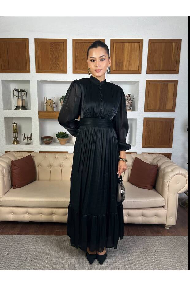 JANJAN CHIFFON DRESS WITH A COLLAR DETAIL AND BUTTON DETAILS