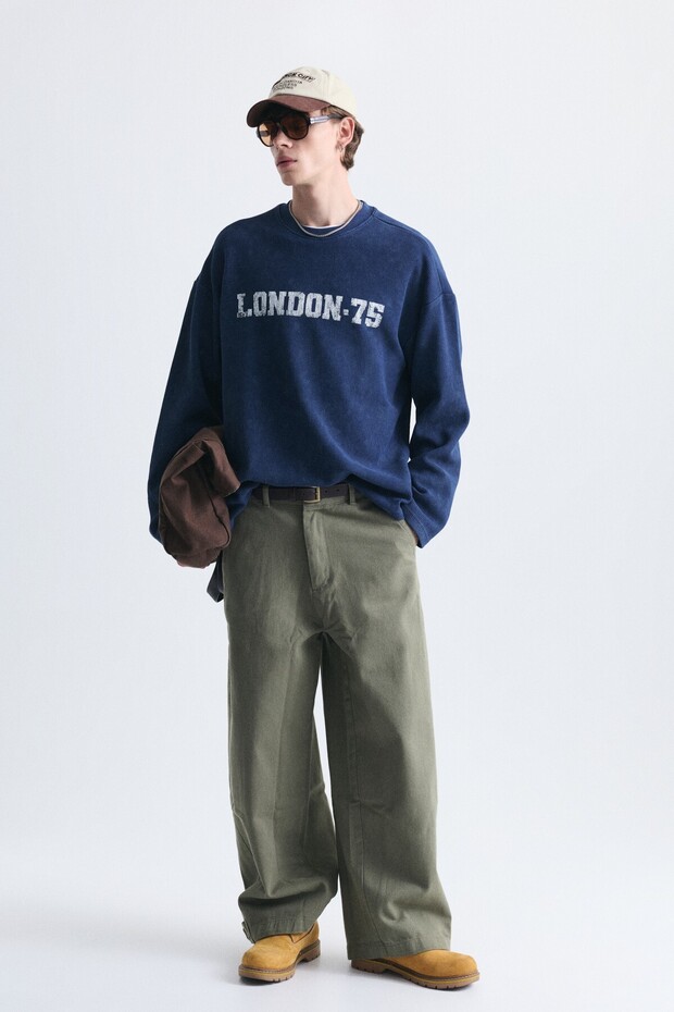 Textured London-Printed Sweatshirt