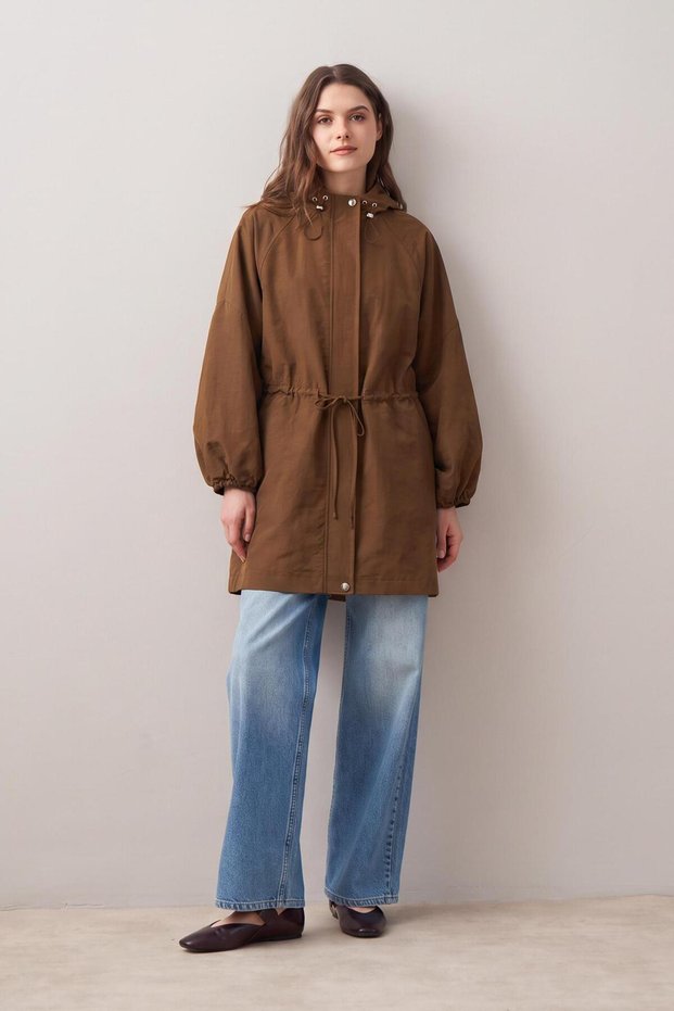 B87049A0 Women's Trench Coat with Ruched Detail