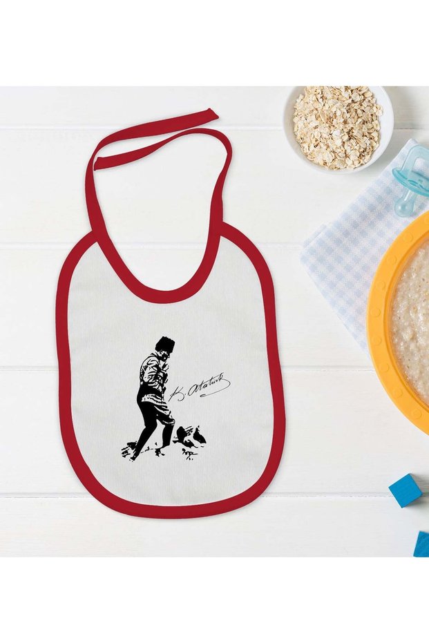 BK Kids Atatürk-Themed Red Baby Bib - 16 en124426