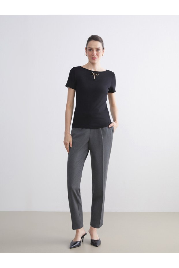 Trendy Picks from Kübra Butik: Women's Pants with a Waist Cord