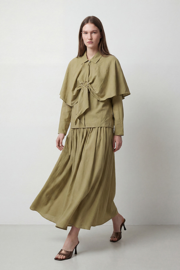 3-Piece Cape Set with Buckle Detail