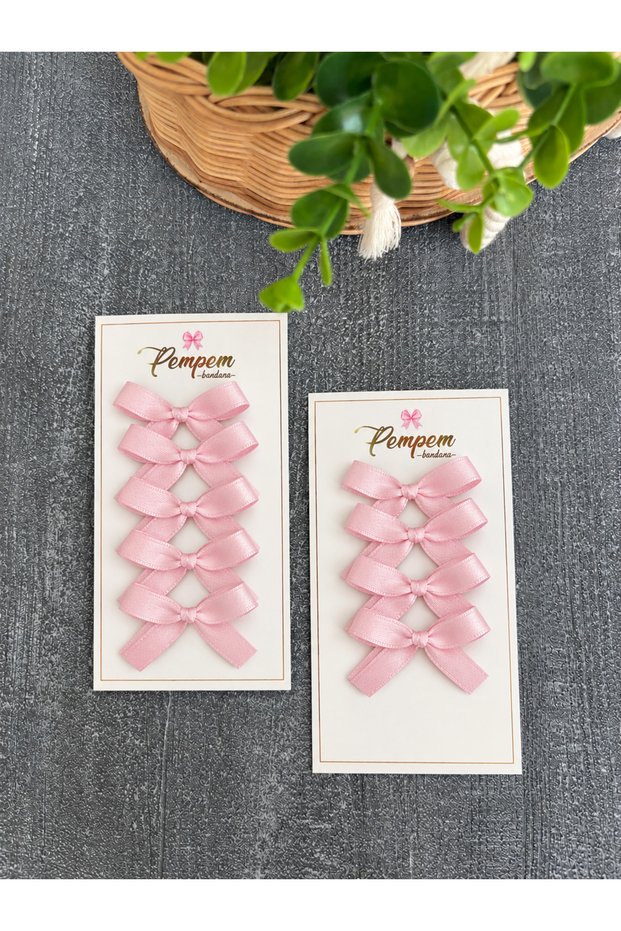 10 ready-made 1-cm ribbon bows with bow detail