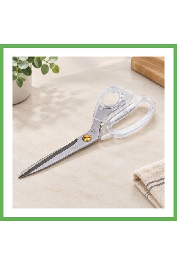 No. 8 Strappy Scissors GEN01