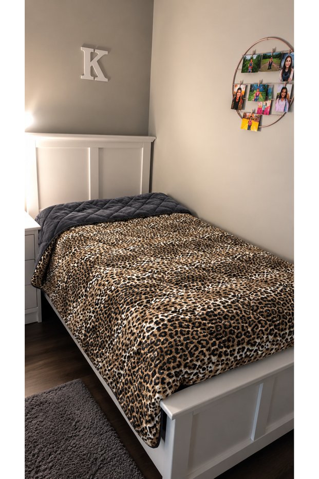Single-Size 4-Piece Patterned Reversible Welsoft Fleece Set & 155x215 cm