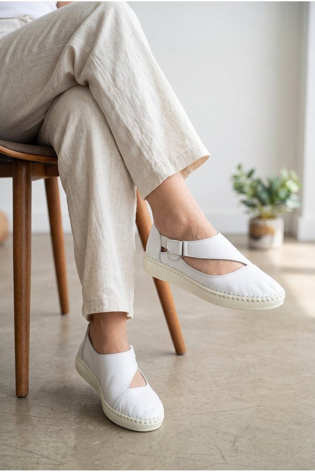 Women's Genuine Leather Open-Sided Elastic-Banded Stitched Comfort Slip-On Shoes