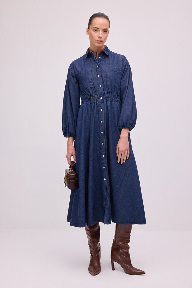 DENIM DRESS WITH AN ELASTIC WAISTBAND