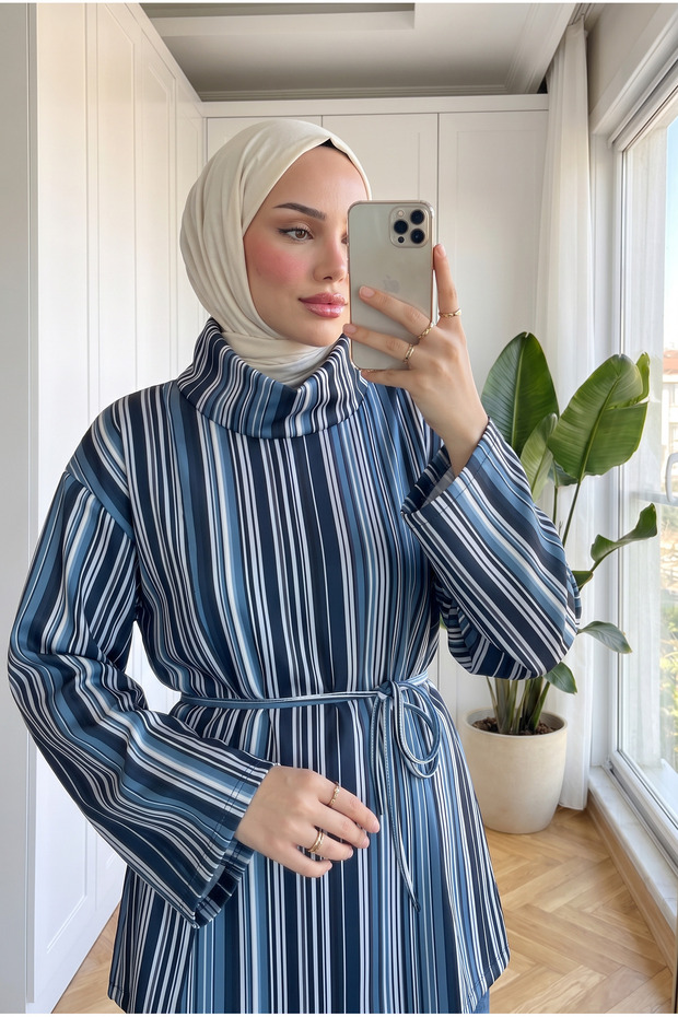 Women's scuba fabric turtleneck mock neck checkered belted modest tunic, 67 cm