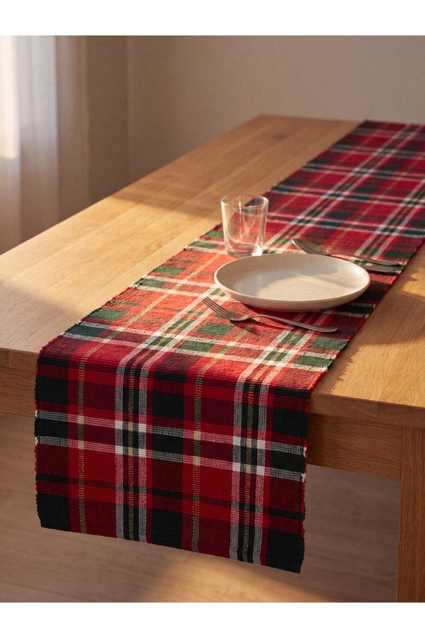 A New Year-Themed 35x120 cm Table Runner for Style-Conscious Shoppers from UZG STORE