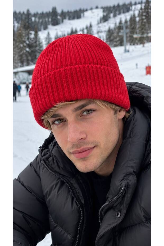 Red, Soft-Textured, Corded Fabric Knit Men's Beanie