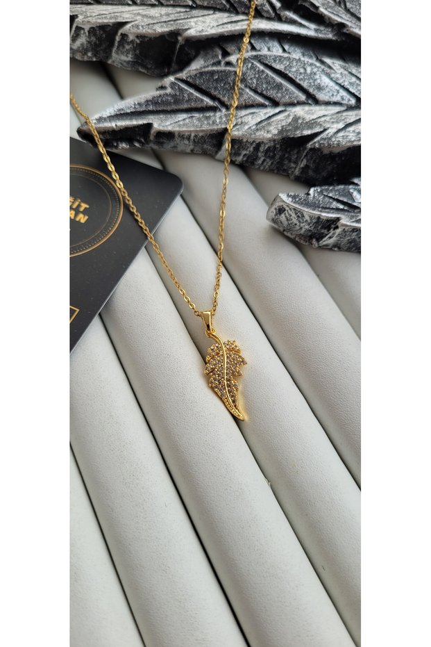 STAINLESS STEEL LEAF-SHAPED NECKLACE WITH ZIRCONIA STONES