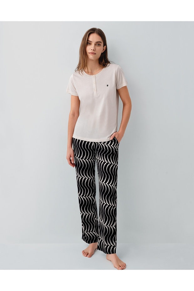 Women's Short-Sleeved Pajama Set Made of Soft-Textured Modal-Cotton Blend