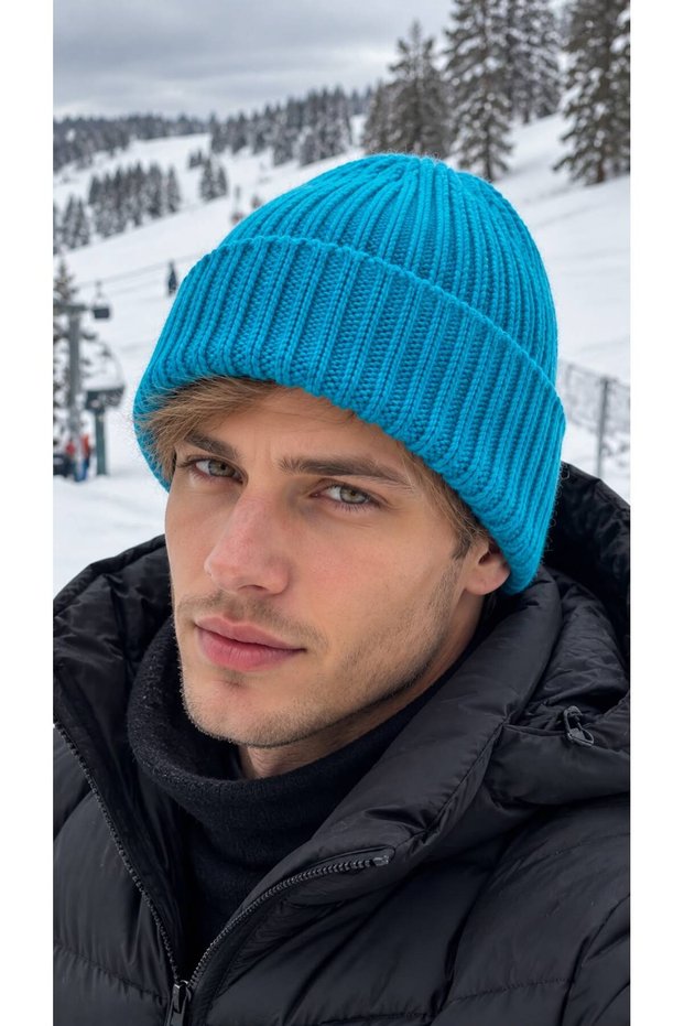 Turquoise Soft-Textured Corded Fabric Knit Men's Beanie