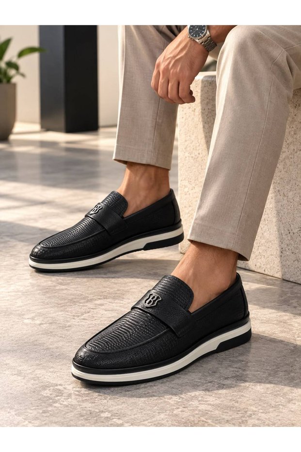 Stylish and Comfortable Patterned Loafers