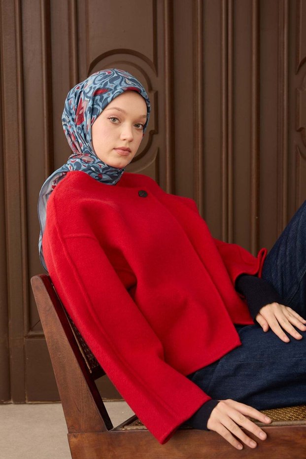 وشاح فيلورا بتصميم دمشقي عتيق باللون الأزرق السماوي