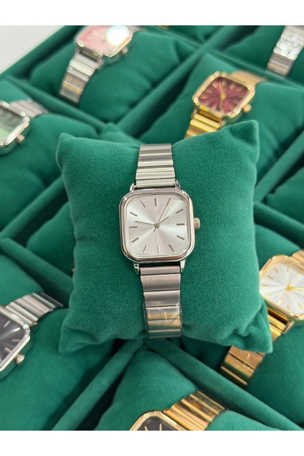 New Season OLD MONEY Special Edition Retro Women's Wristwatch