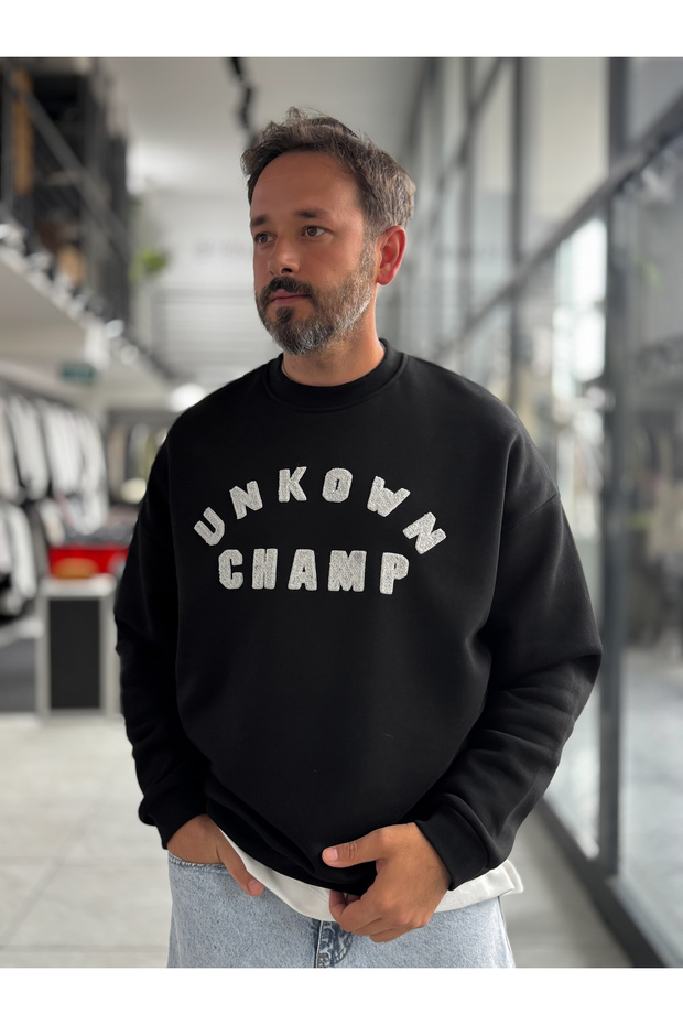 Black "Unknown" Embroidered Oversized Sweatshirt HM-