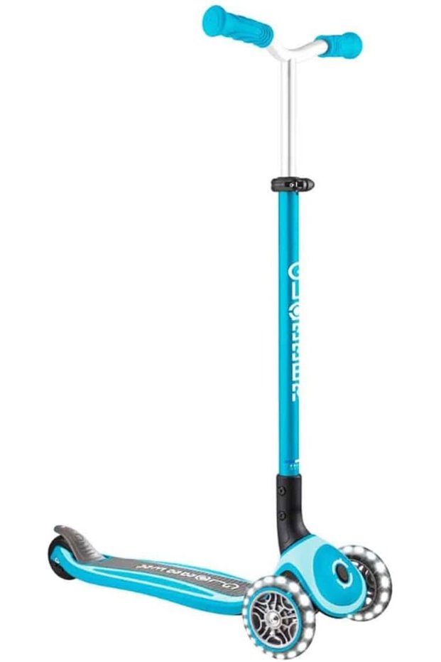 Master Folding Scooter with Light Up Wheels and 5 height adjustable handlebars 74-94cm Suitable from 4 years max user weight 50kg