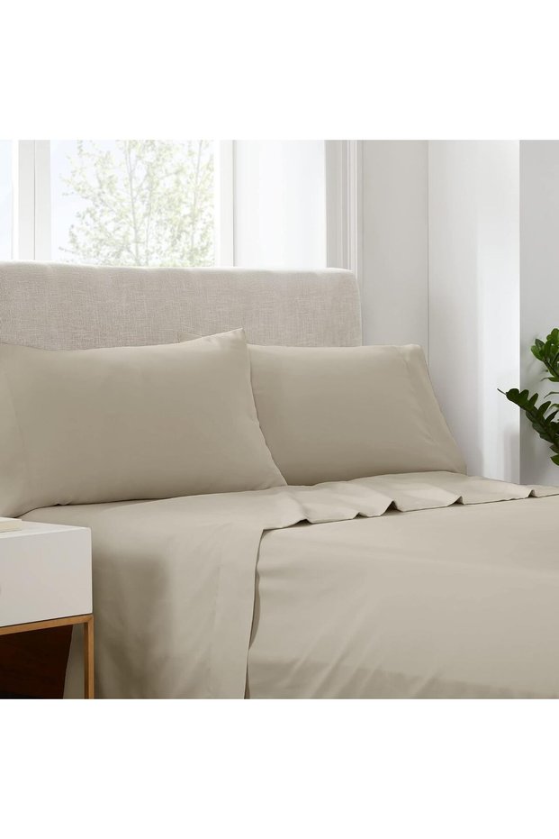 مجموعة شرشفات سرير من 3 قطع من ماركة «Simply Clean» — ناعمة، ولا تسبب الحساسية، ومقاومة للبقع، وذات جيوب عميقة، بلون موحد، مقاس توين إكس إل،