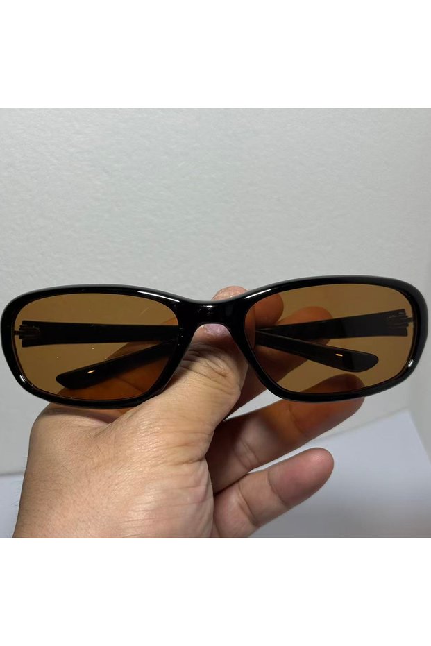 Black tea 2026 Slim Frame Cat Eye Sunglasses for Women & Men Retro Small Face Slimming Sun Glasses U