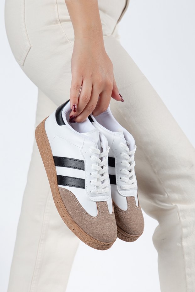 Full-Length Molded Thermal Sole Black, White, and Beige Women's Sneakers with Side Stripes—Suitable for Everyday Use, Lace-Up