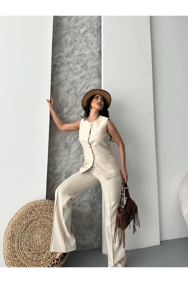 Women's Mixed-Button Vest Set and Pants—Exclusive Design, Stylish Two-Piece Set