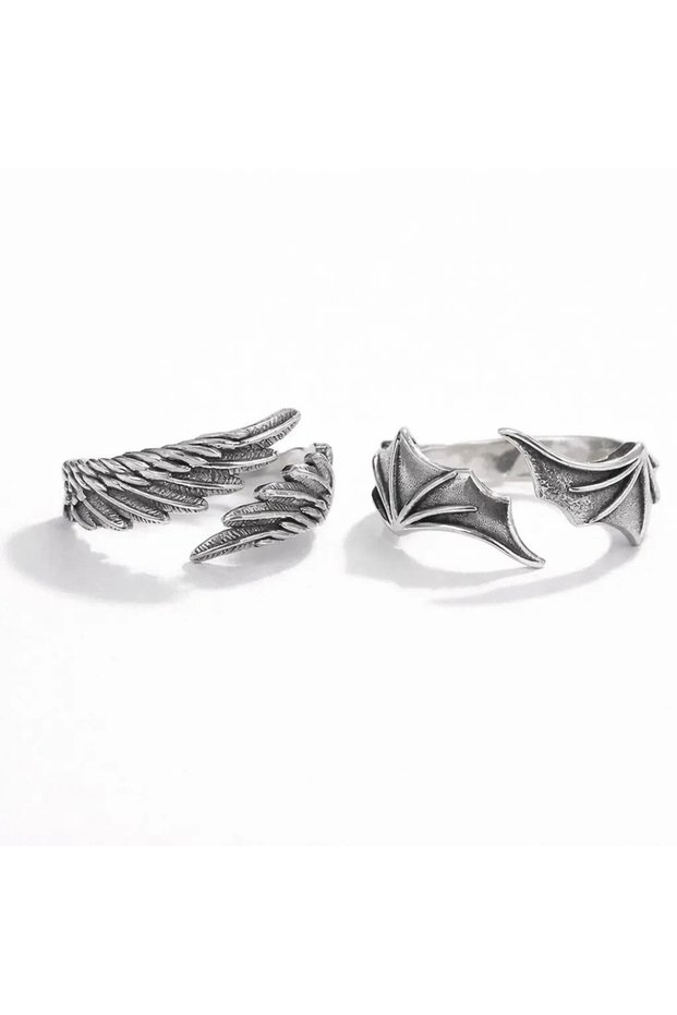 Custom-Designed Silver-Colored Gothic Ring with Dragon Figurine BEZOSS