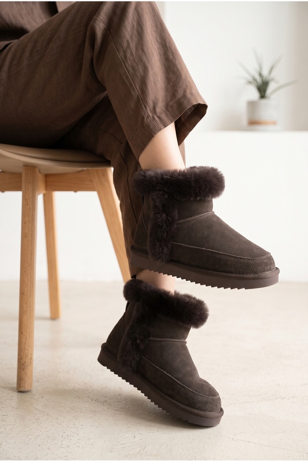 Women's Winter Coat with Fur-Trimmed Design and Warm Lining for Everyday Wear
