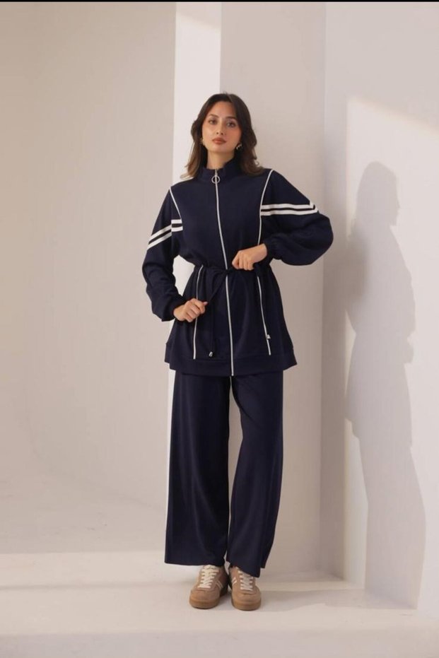 Modal Set with Zip Detail and Trim Details