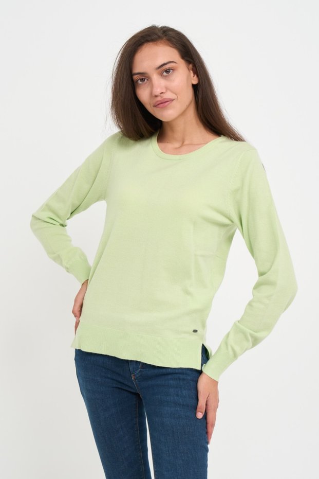 - Pulover de culoare uniformă damă