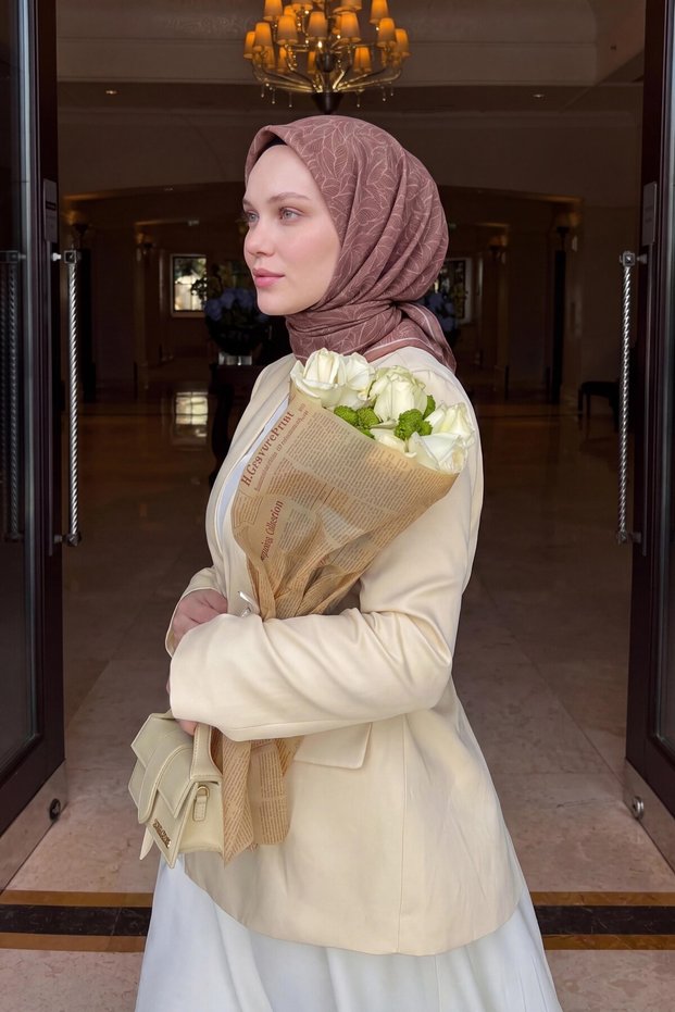 Soft Scarf, Leaf Pattern, Mocha Mousse