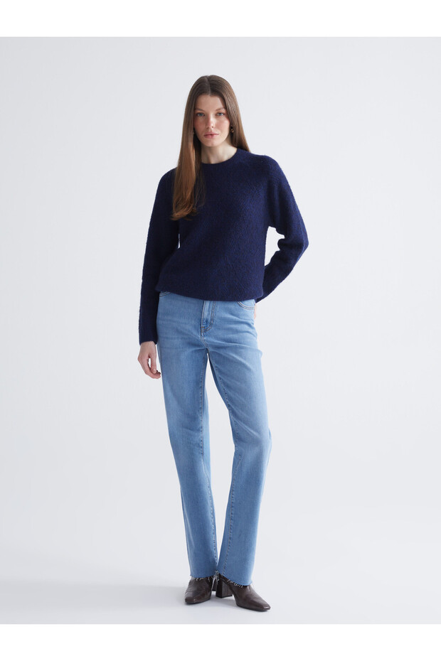 LCW ECO Indigo Denim Straight-Leg & Slim-Fit Women's Jeans with the ALITA CITY Touch