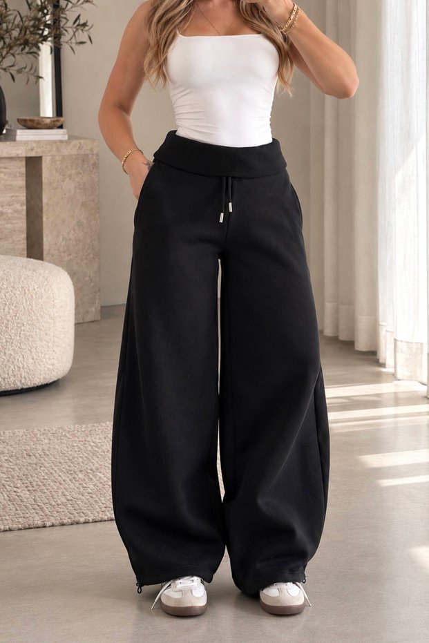 Beliska Black Thick Curved-Hem Adjustable Elastic Waistband with Pockets, Lace-Up, 3-Thread Loose-Fit Wide-Leg Sweatpants
