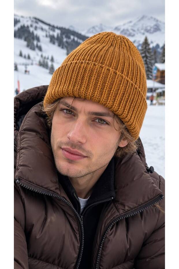 Taba Soft-Textured Corded Fabric Knit Men's Beanie