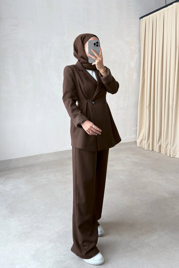Waist-Pleated Jacket and Pants Set - Brown