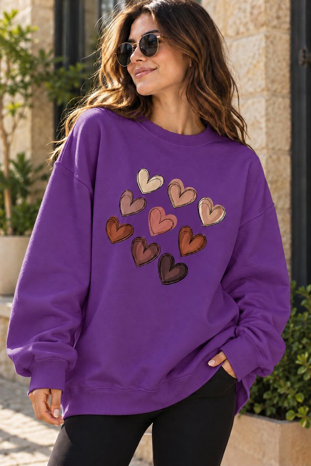 Unisex Oversized Sweatshirt with Striped Hearts Print – Crew Neck Relaxed-Fit Casual Sweatshirt