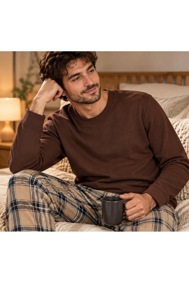 Men’s Coffee-Colored Long-Sleeved Crew-Neck Pajama Top